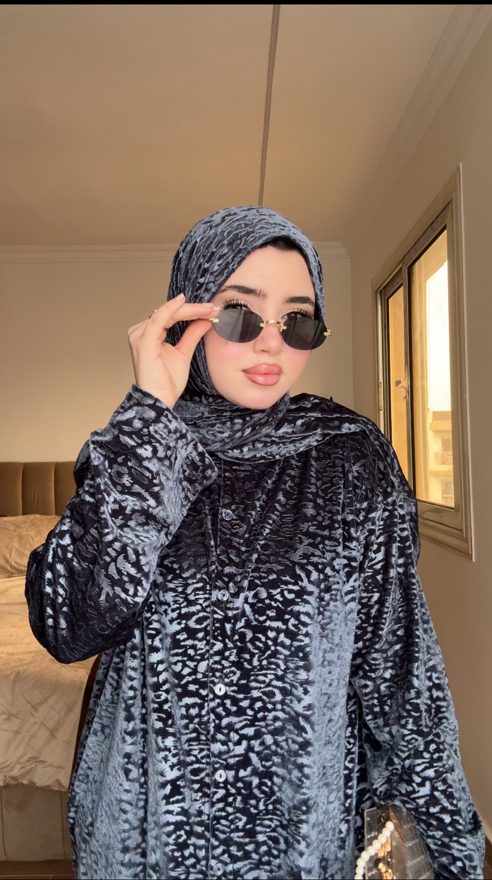 Gray ليلٌٰ Abaya